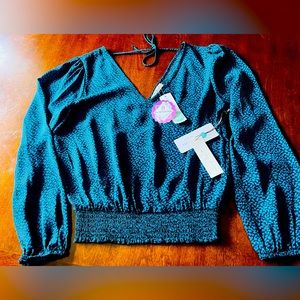 Nine Britton top size SMALL